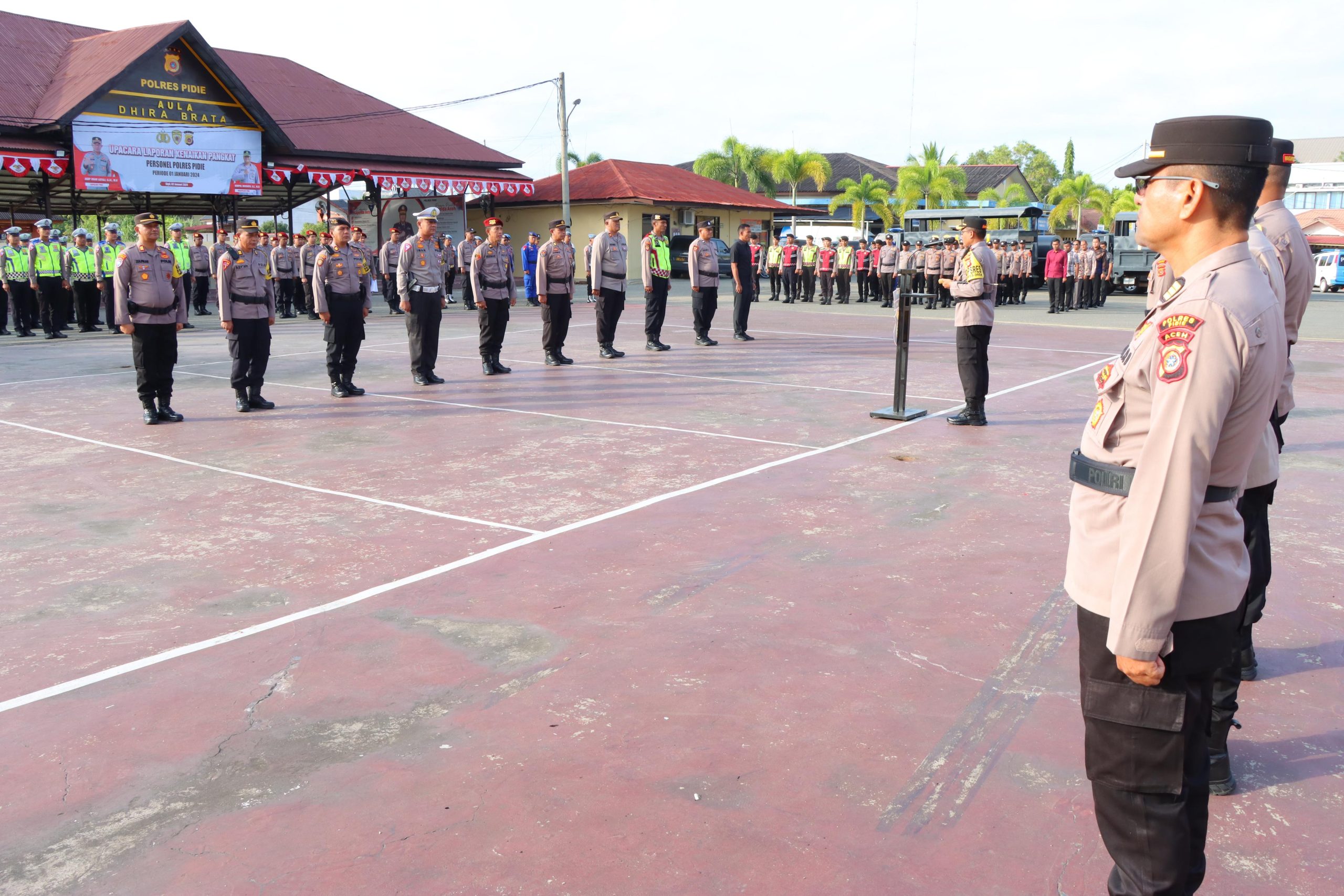 Kapolres Pidie Pimpin Apel dan Cek Kesiapan Personel Operasi Mantap Brata 2023-2024