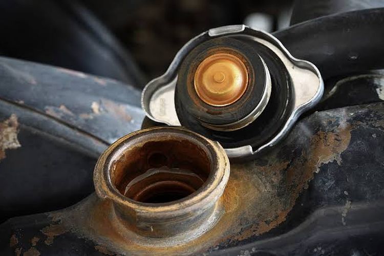 Waspadalah! 4 Penyebab Radiator Mobil Bisa Rusak Parah