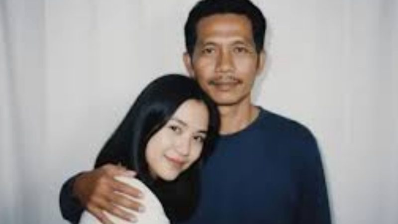 Tips dan Cara Membuat Foto AI Polaroid yang Viral di Media Sosial