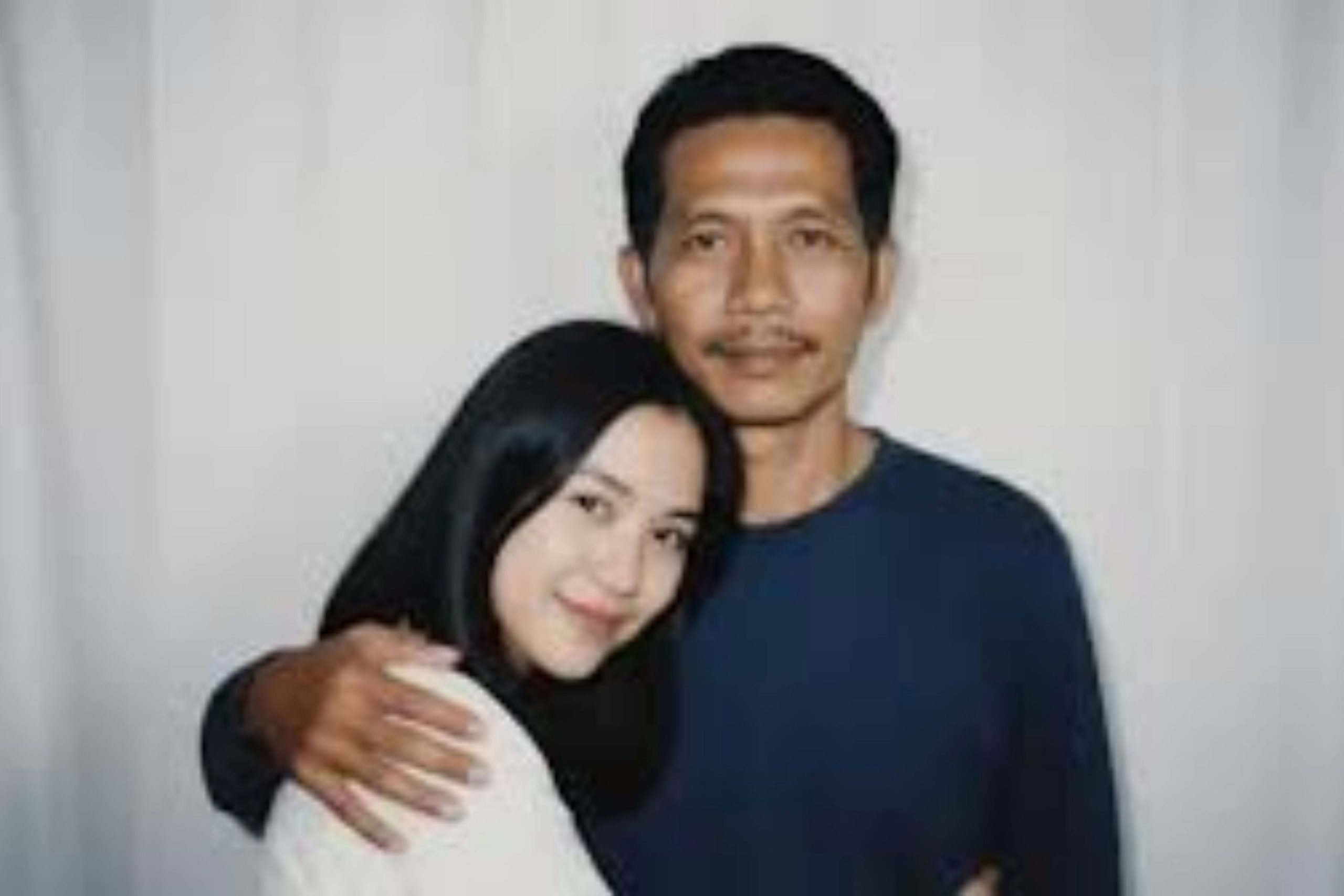 Tips dan Cara Membuat Foto AI Polaroid yang Viral di Media Sosial