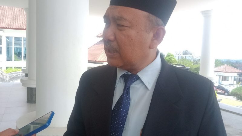 Personil Ditpolairud NTB Bantu Nelayan Lombok Timur