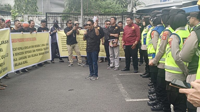 LP Garda Prabowo Di Mapolda Sumsel Ditelan Bumi, Oknum Kepala SMA Negeri 7 Palembang Bungkam Soal Dana Dugaan BOS 12M Yang Diselewengkan