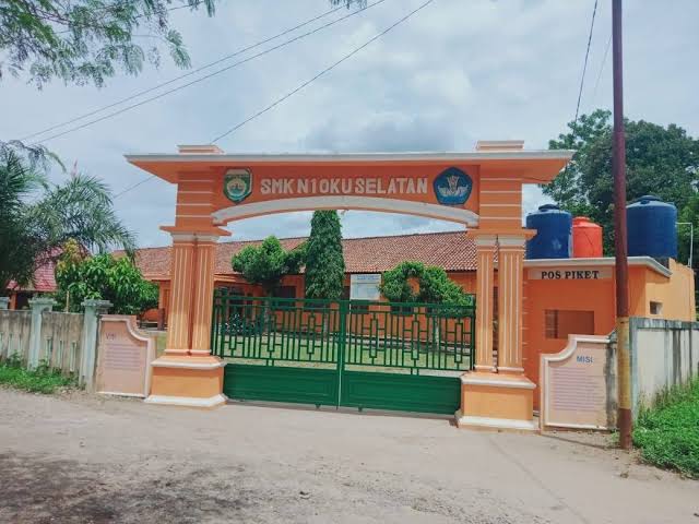 ‎Diduga Dana BOS SMKN 1 OKU Selatan Tahun 2025 Disorot, Media dan Forum Redaksi Siap Laporkan ke Inspektorat dan Kejati Sumsel